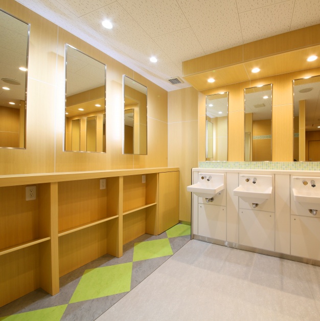 各トイレのパウダールームはまるでホテルやサロン！
特にOasisのパウダールームは広くて使いやすい！