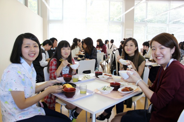 ・ランチはSAIJOの学食メニュー